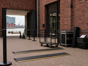 Welche Filmproduktionsorte in Hamburg bieten ein umfassendes Servicepaket inklusive Drehgenehmigungen?