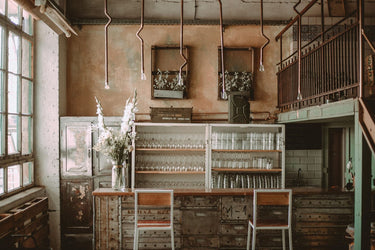 Hollis - Bar