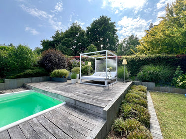 Shashi - Pool