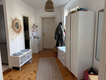 Clive - Hallway