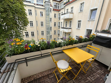 Mina - Balkon