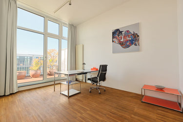 Mai - Büro