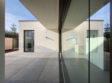 Mikey - Entrance area