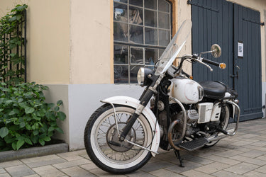 Joanie - Motorrad