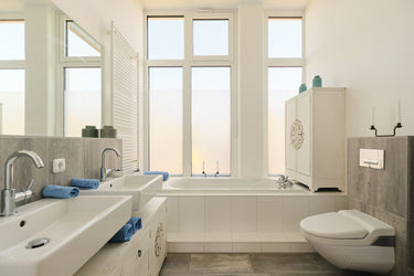 Mai - Badezimmer