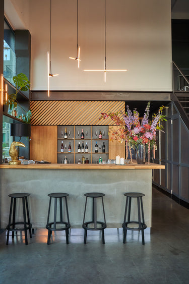 Dicky - Bar